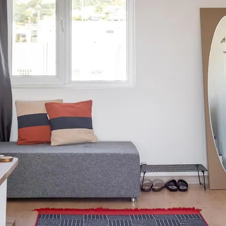 Central, Cozy, 15 Min Walk To The Beach, Fast Wi-fi, Free Parking, 4ppl Apartman Bodrum