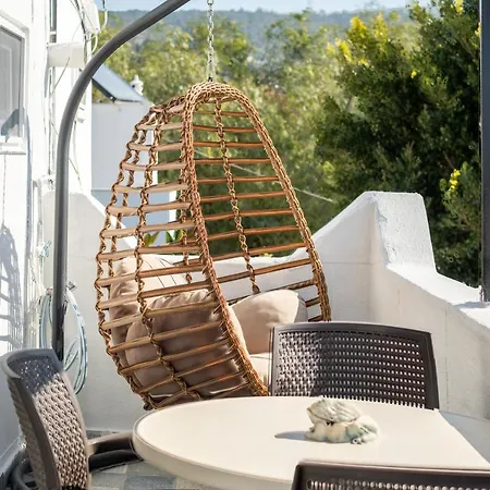 Διαμέρισμα Central, Cozy, 15 Min Walk To The Beach, Fast Wi-fi, Free Parking, 4ppl *