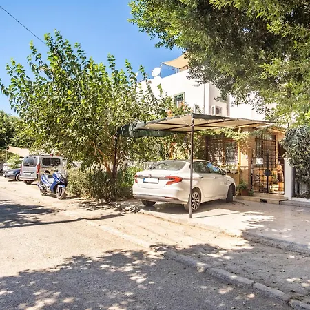 Central, Cozy, 15 Min Walk To The Beach, Fast Wi-fi, Free Parking, 4ppl Apartment Bodrum