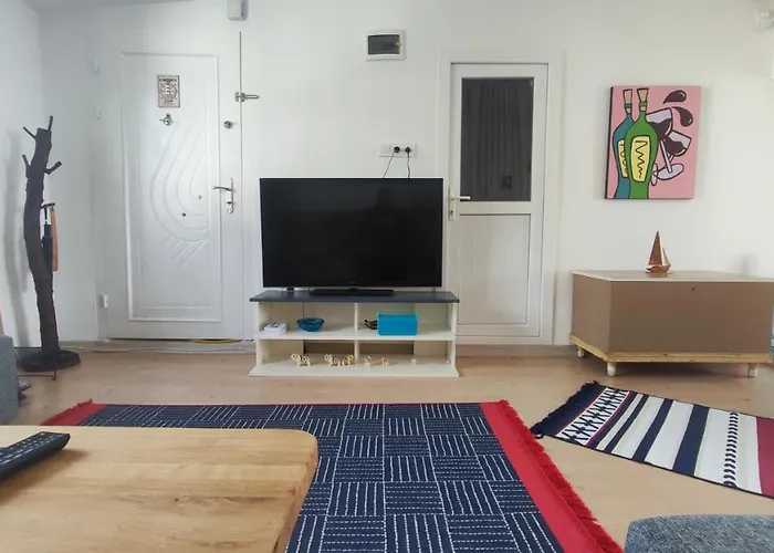 Central, Cozy, 15 Min Walk To The Beach, Fast Wi-fi, Free Parking, 4ppl Διαμέρισμα