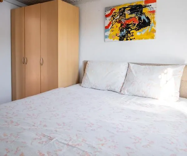 Διαμέρισμα Central, Cozy, 15 Min Walk To The Beach, Fast Wi-fi, Free Parking, 4ppl